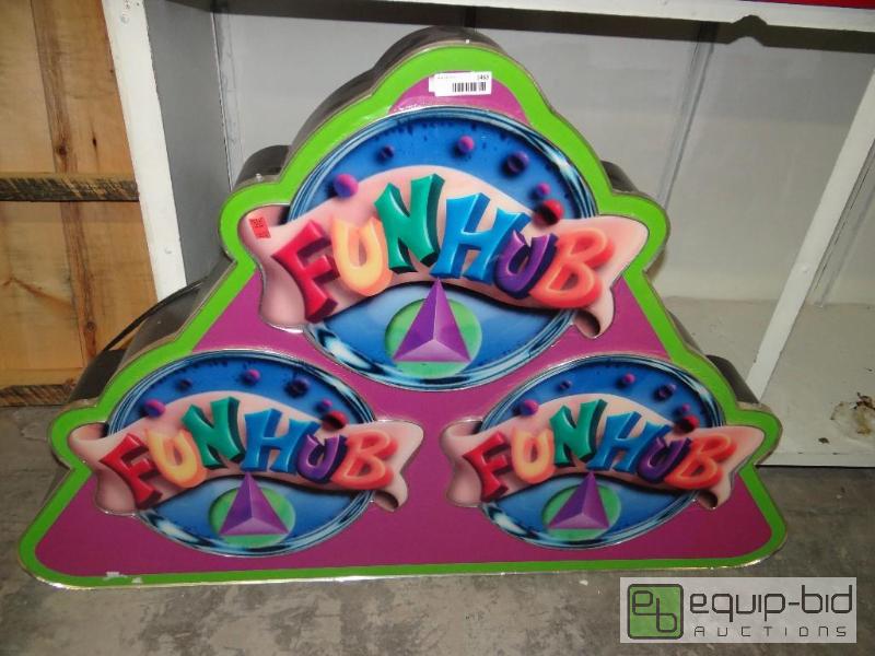 lot 1463 image: Very cool, neon sign.  &quotFun Hub&quot gr...