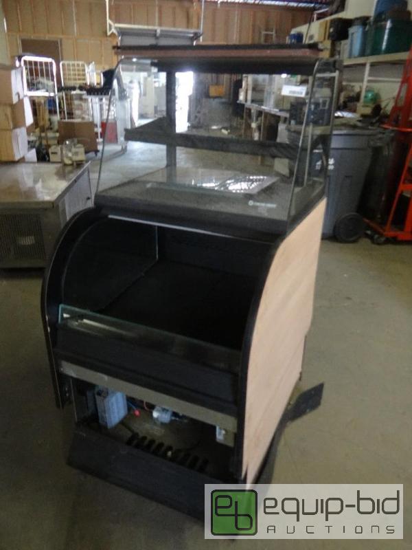 lot 1505 image: Structural concepts display case.  Refrigerat...
