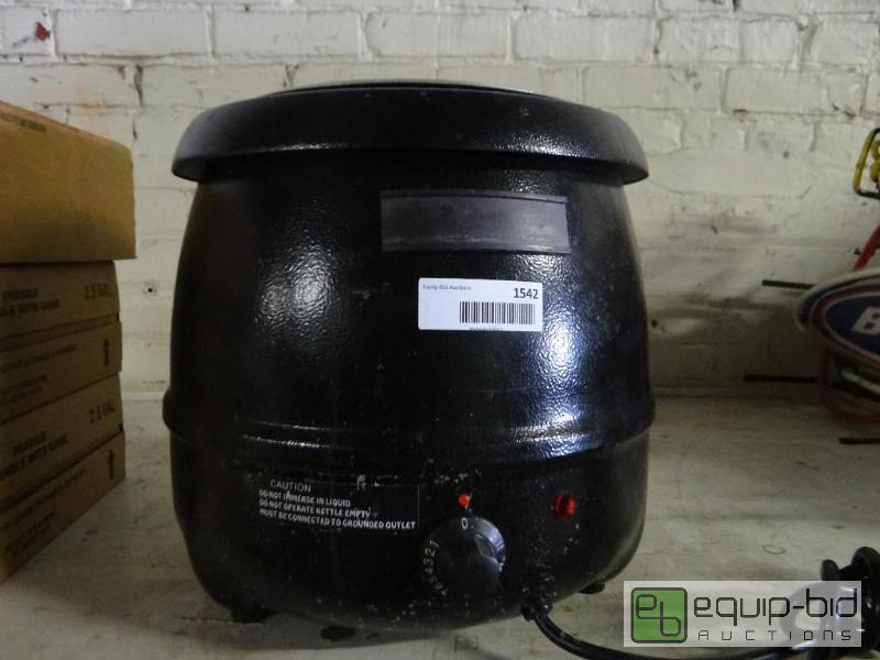 lot 1542 image: Interteck&nbspsoup warmer with insert....