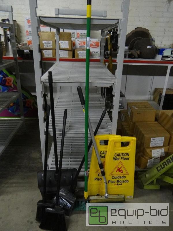 lot 1751 image: Lot of brooms, dust pan, squeegee, 2 wet floo...