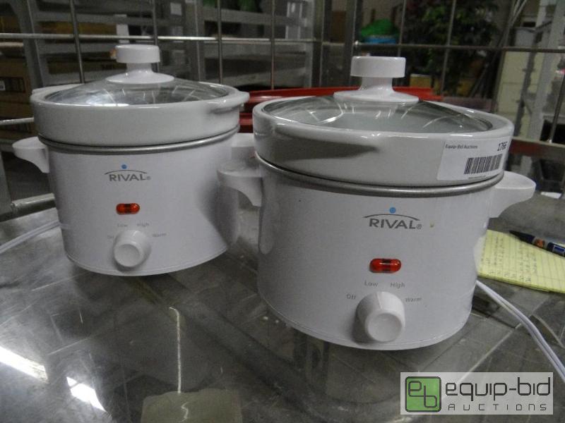 lot 1766 image: Lot of 2 small rival crock pots....