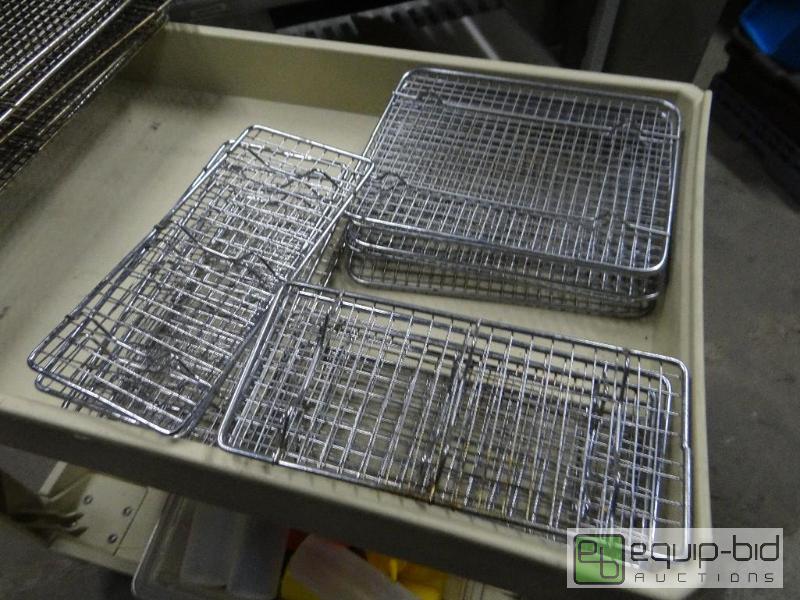 lot 1808 image: Lot of 21 various size warmer screens....