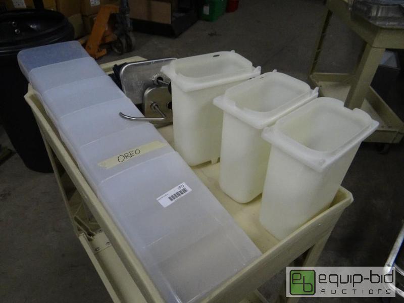 lot 1827 image: Lot of plastic containers and 2 pumps. Also i...