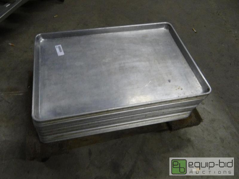 lot 1831 image: Lot of 19 full size sheet pans....