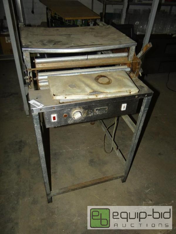 lot 1833 image: Food packaging machine. Untested....
