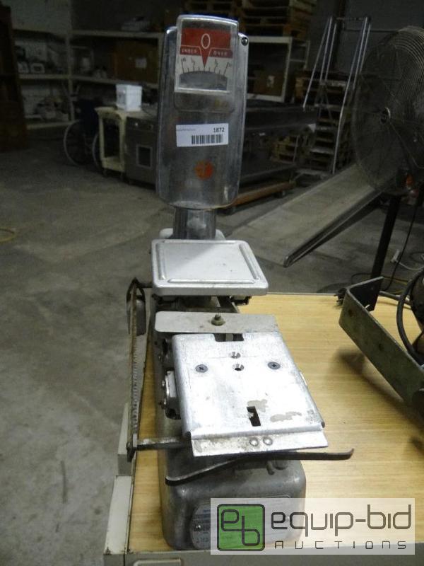 lot 1872 image: Toledo scale company.  Counter top scale. M-3...