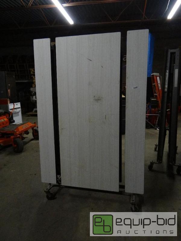 lot 522 image: FOLDING CAFETERIA TABLE ON WHEELS WITH BENCHE...