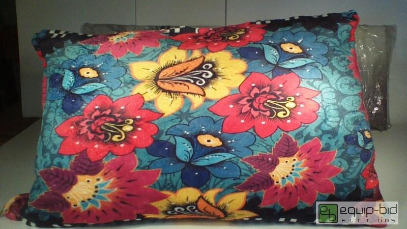 lot 7416 image: DENY Premium Custom Pet BedPillow     Reta...