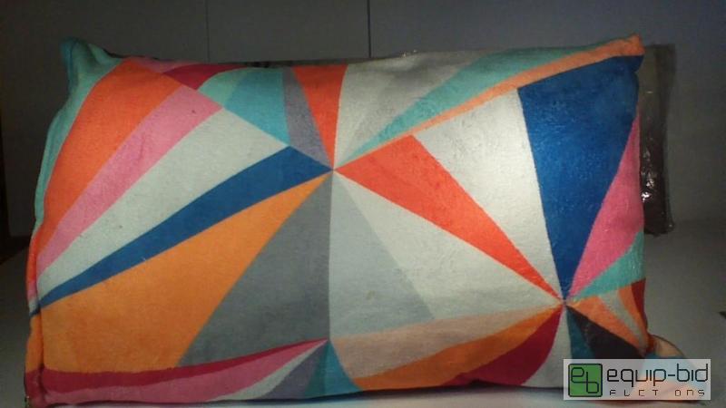 lot 7419 image: DENY Premium Custom Pet BedPillow     Reta...