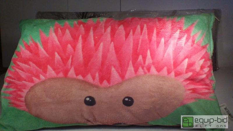 lot 7428 image: DENY Premium Custom Pet BedPillow     Reta...