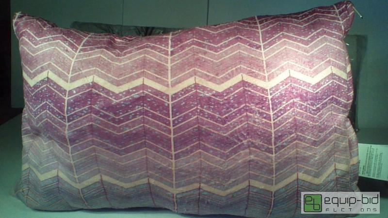 lot 7429 image: DENY Premium Custom Pet BedPillow     Reta...