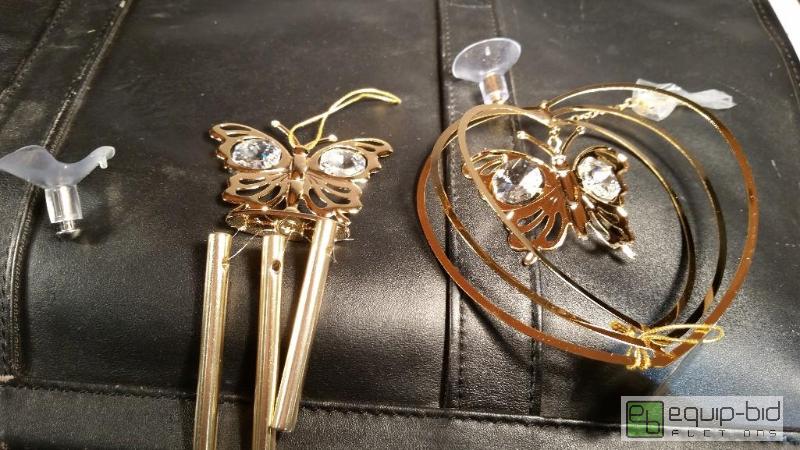 lot 7589 image: Fashion Jewelry     See Pics for detailsin...