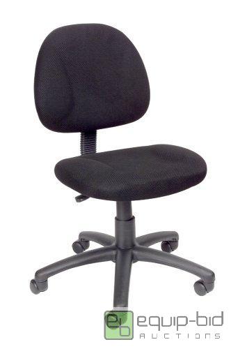 lot 7856 image: Boss Fabric Deluxe Posture Chair Black...