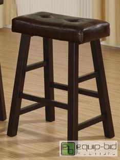 lot 7922 image: Poundex Country Series Bar Stool, 29-Inch in...
