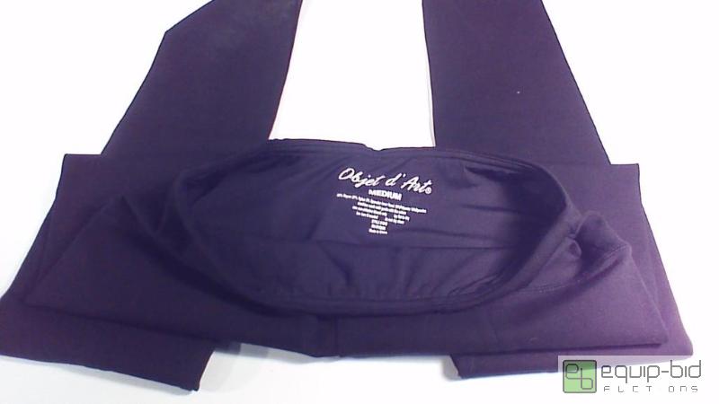 lot 8684 image: Objet d Art&nbspBlack Capri Stretch Pants...
