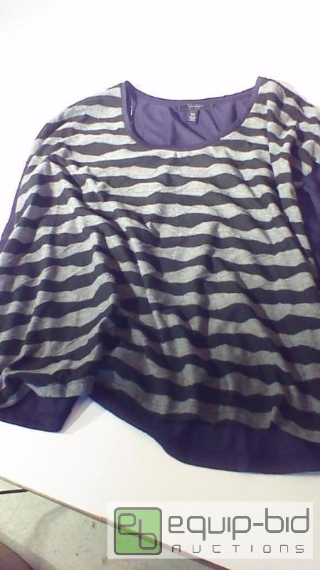 lot 8687 image: Jessica Simpson Top     Shelf Pull. &nbspX...
