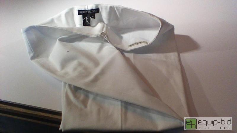 lot 8689 image: Ladies Peace of Cloth White Slacks     Shel...