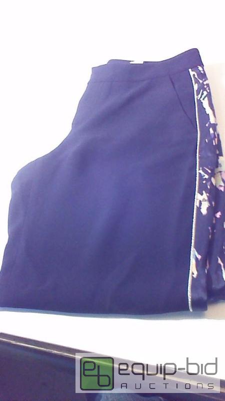 lot 8704 image: Club Monaco Ladies Pants     Size 4. &nbsp...