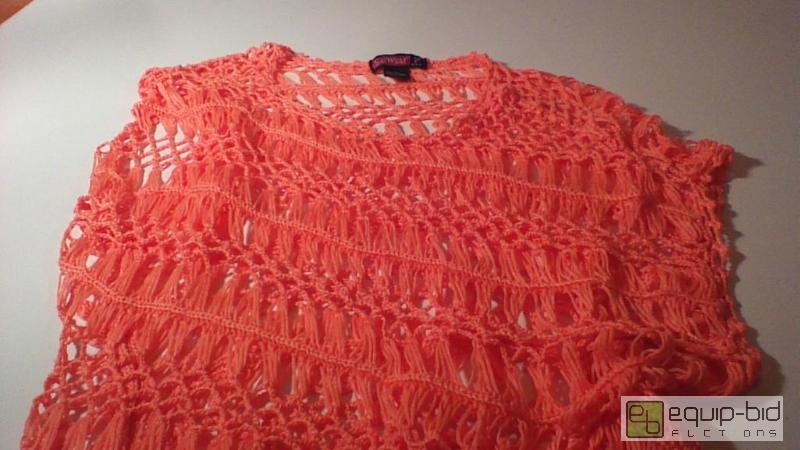 lot 8715 image: Say What Ladies Top     Size M. &nbspShel...
