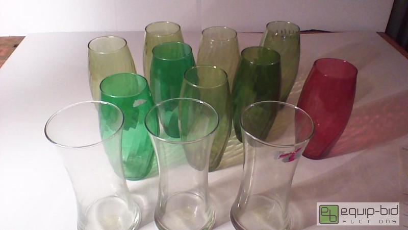 lot 8765 image: (12) each Glass Vases...