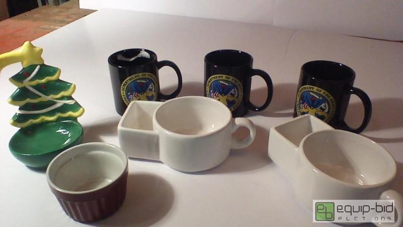lot 8776 image: Lot of Glassware...