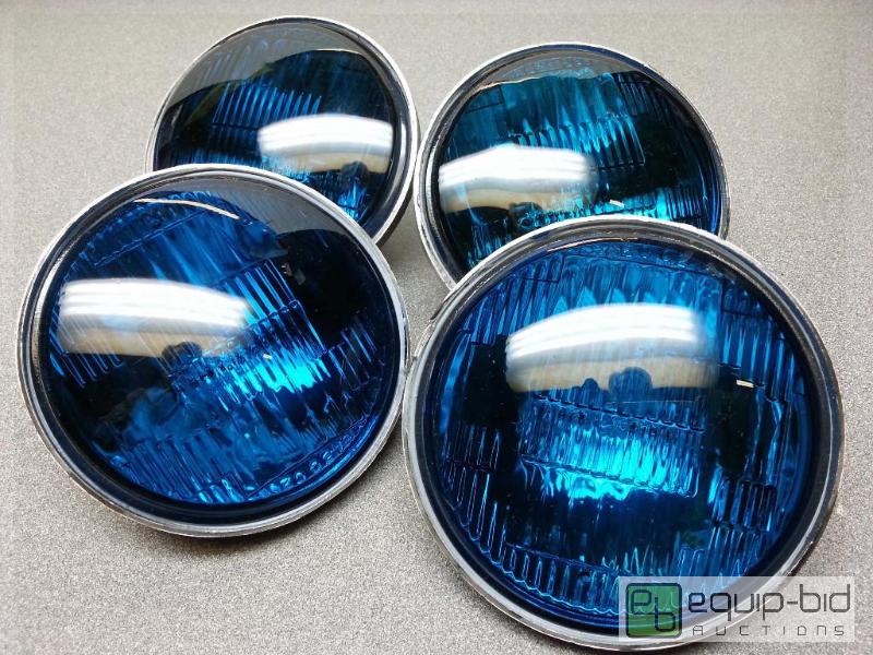 lot 42111 image: Set of 4 New Blue Harley Davidson police esco...