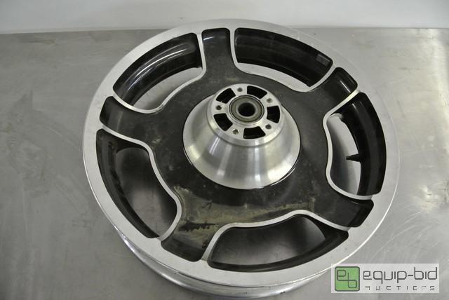 lot 125 image: Harley Davidson Alloy Wheels   Rear T16x5.0  ...
