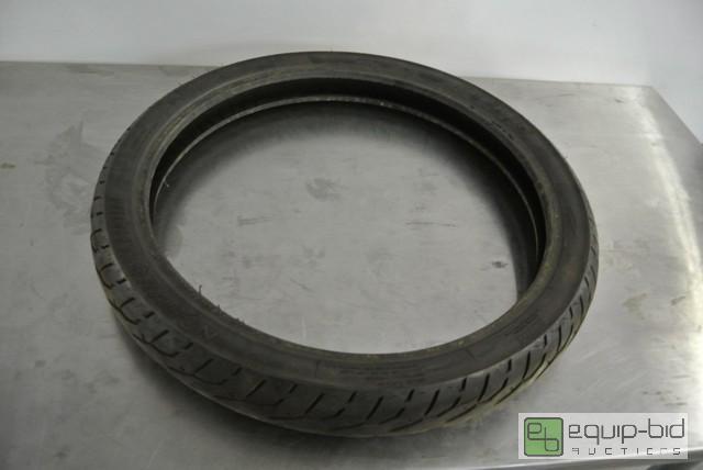 lot 157 image: Pirelli Night Dragon Motorcycle Tire   NH90-2...