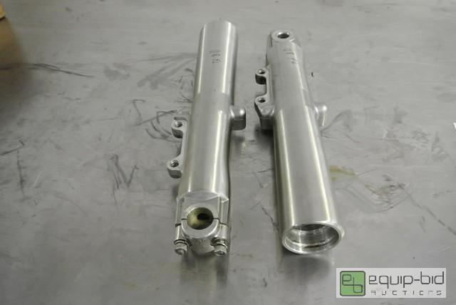 lot 179 image: Set of Fork Lowers Model FLHTCU 2008All items...