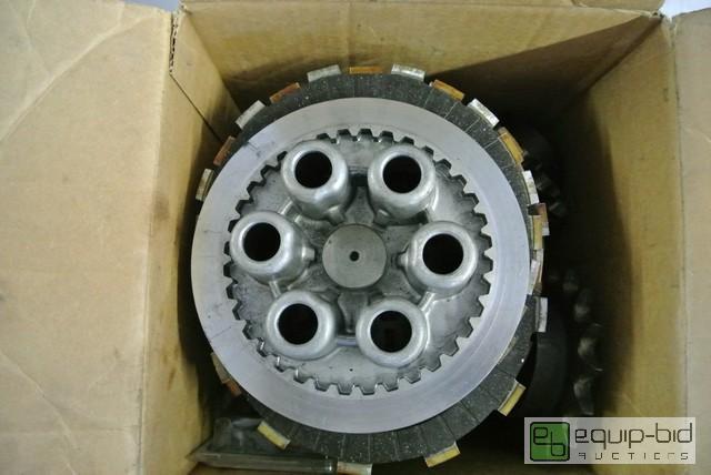 lot 211 image: 751 Gear Clutch Lockup 3rd Bearing Support Sp...