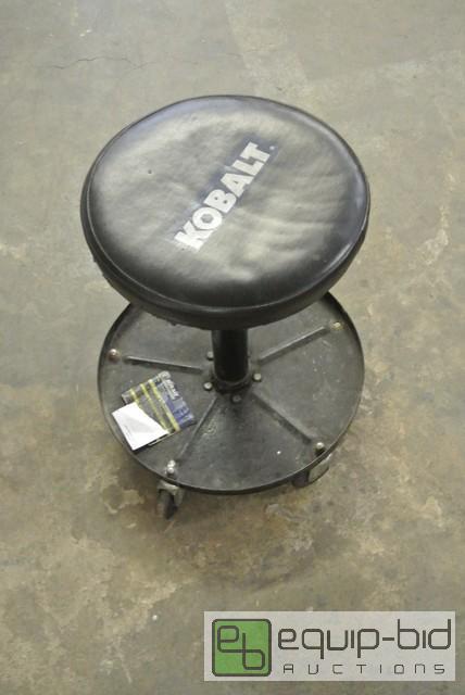 lot 271 image: Kobalt Rolling Stool Missing a Wheel All item...