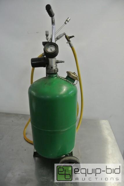 lot 90 image: Portable Vacuum Extraction TankAll items must...