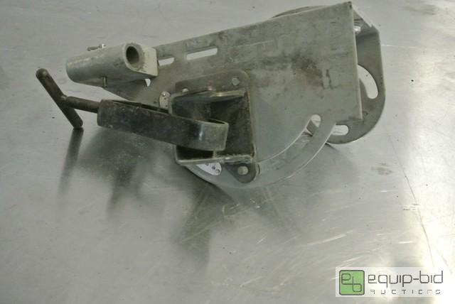 lot 98 image: Countertop Tube NotcherAll items must be remo...