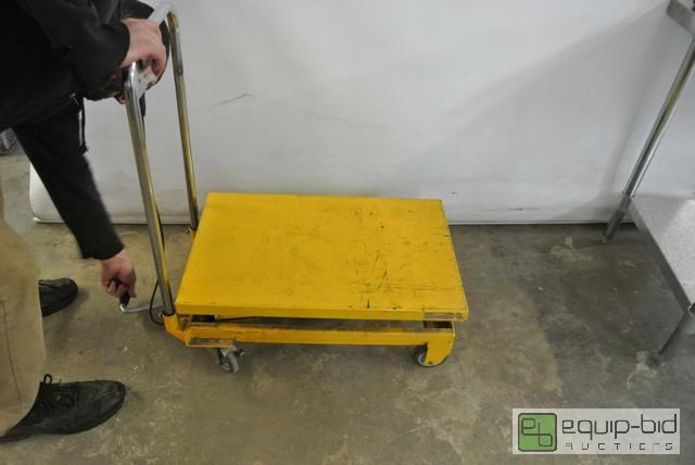 lot 99 image: Hydraulic Lift Cart 500 pound capacityAll ite...