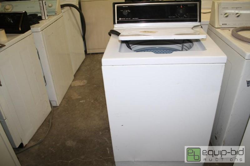 lot 007 image: Maytag Washer Model #LAT4000AAW...