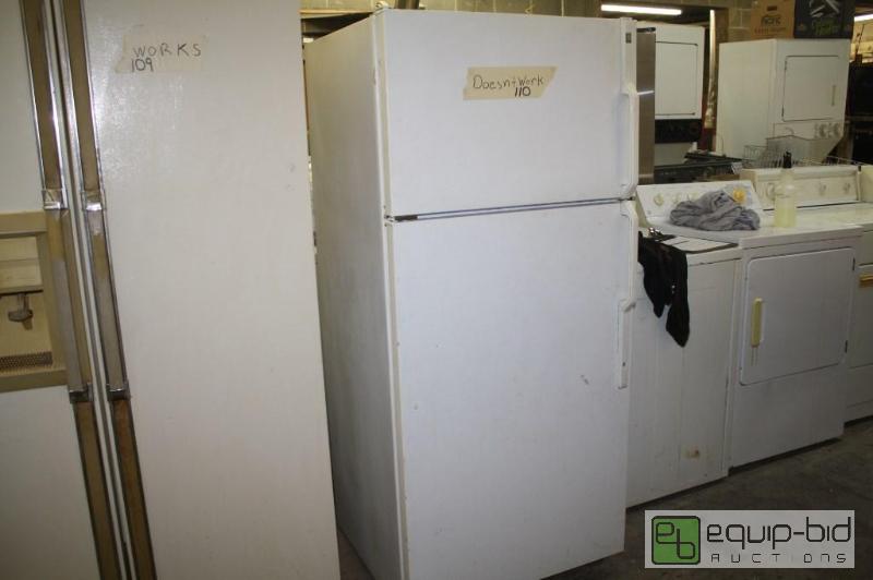 lot 010 image: GE Refrigerator Model #TBX16SSXKLWH...