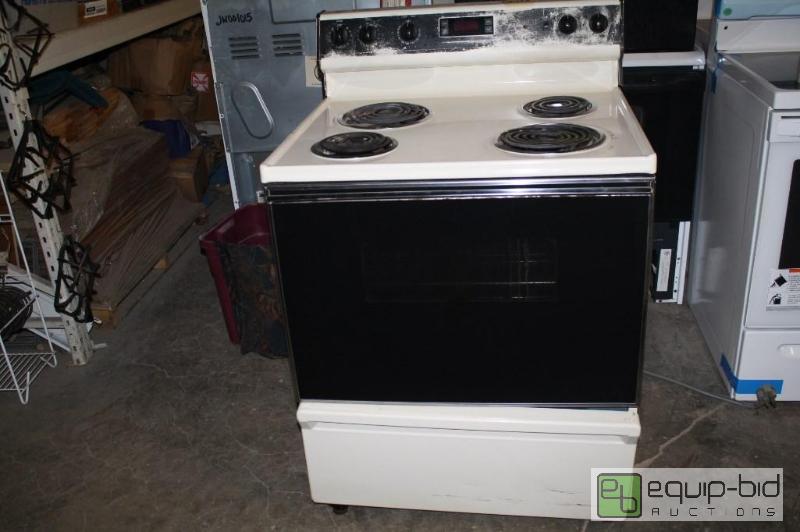 lot 013 image: Stove, Used...