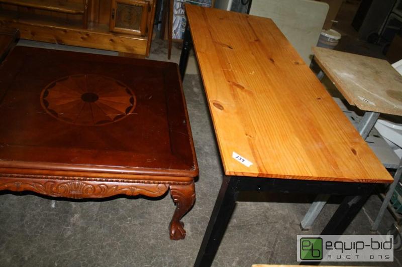 lot 139 image: Table 58 L x 23 14 W x 29 12 T...
