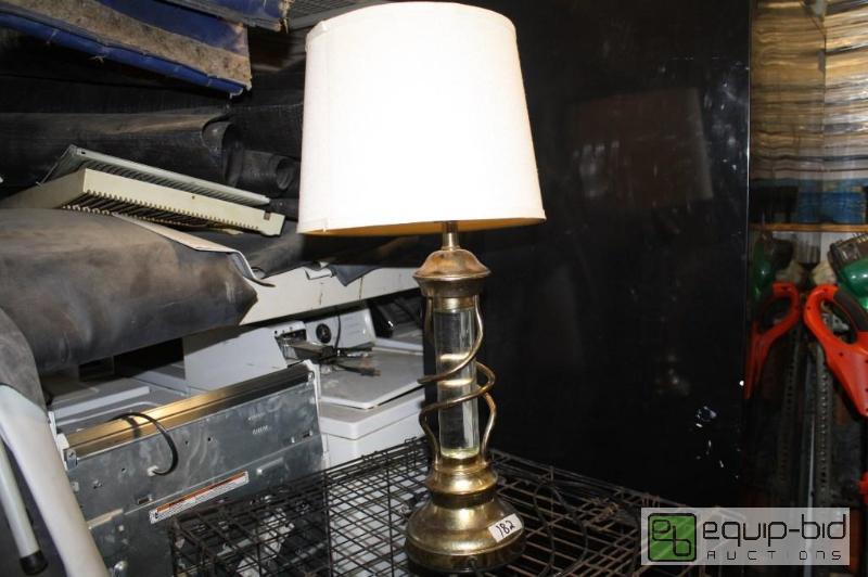 lot 182 image: 2 Table Lamps with 1 extra lamp shade...