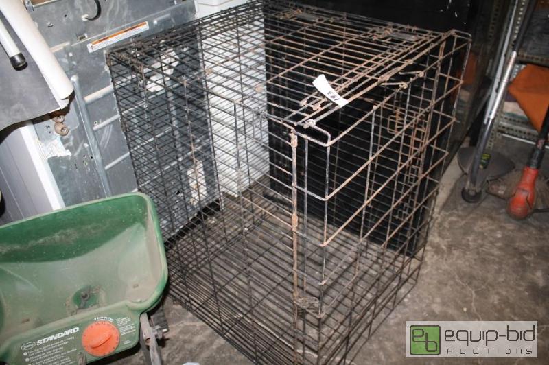 lot 193 image: Metal Dog kennel 36 L x 24 W x 27 T...