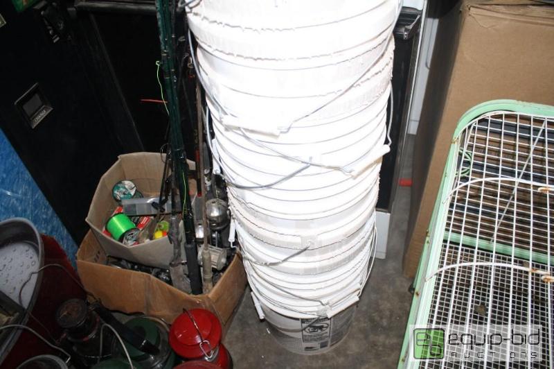 lot 198 image: Lot of 10  5 Gallon buckets with 5 lids...