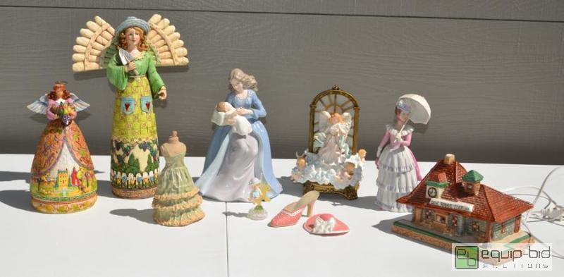 lot 5030 image: 10 Ceramic Figurines  Precious Moments (in or...