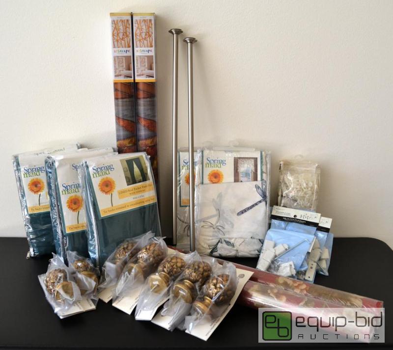 lot 5033 image: Drapery Lot  3 Dark Green Lined Rod Packet Pa...