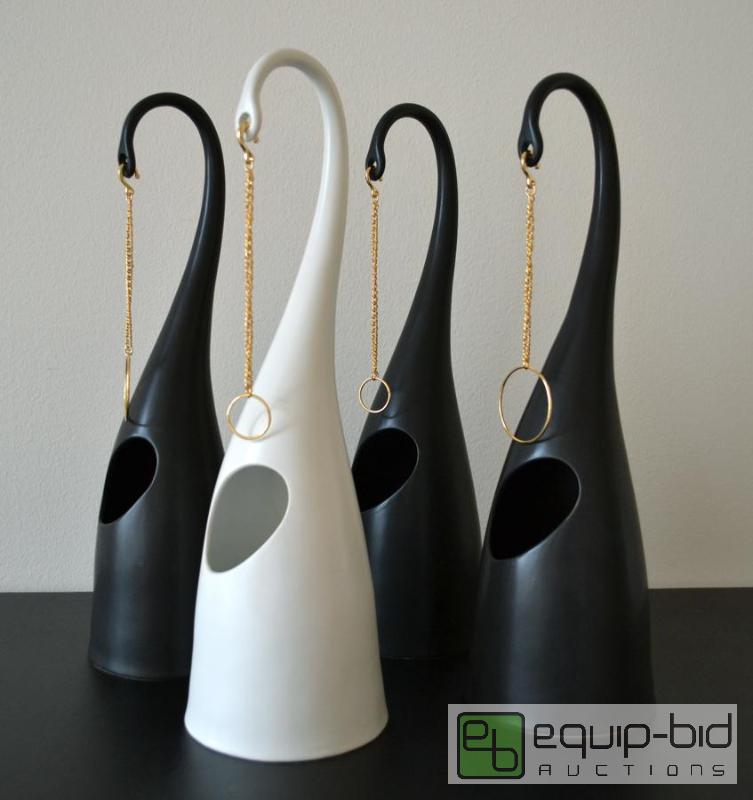 lot 5043 image: 3 Black Daisy Chain Vases and 1 White Daisy C...