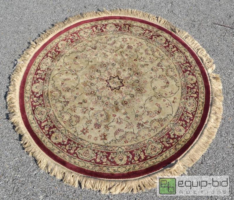 lot 5051 image: Round Floral Rug - 3 6&quot in diameter...