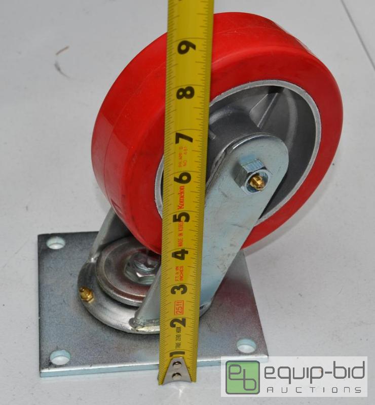 lot 5069 image: 1 large red swivel caster - hard plastic - ha...