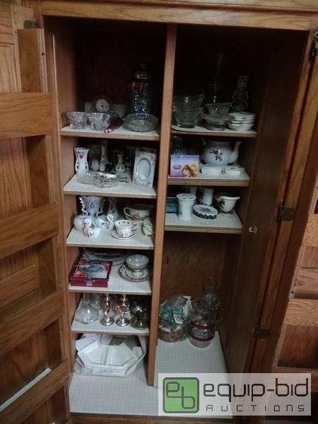 lot 2024 image: Large Lot Of Old Decorative Items Including C...