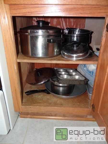 lot 2026 image: Lot Of Metal Pans And Cookware...