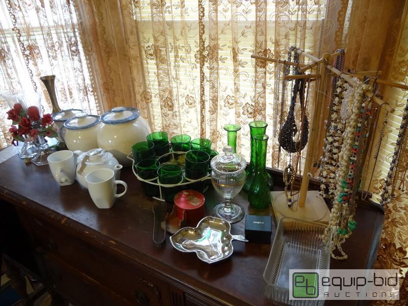lot 2044 image: Contents Of Cabinet Top  Includes All Glasswa...