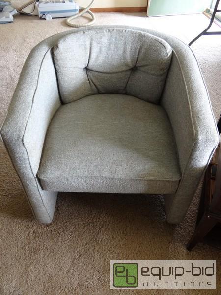 lot 2073 image: Retro Chair On Casters...